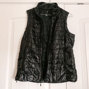Mountain Hardwear Black Quilted Packable Puffer Vest